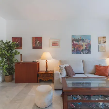 Apartment Amplio Y Luminoso De 2 Cerca De La Plaza Del Caballo, *